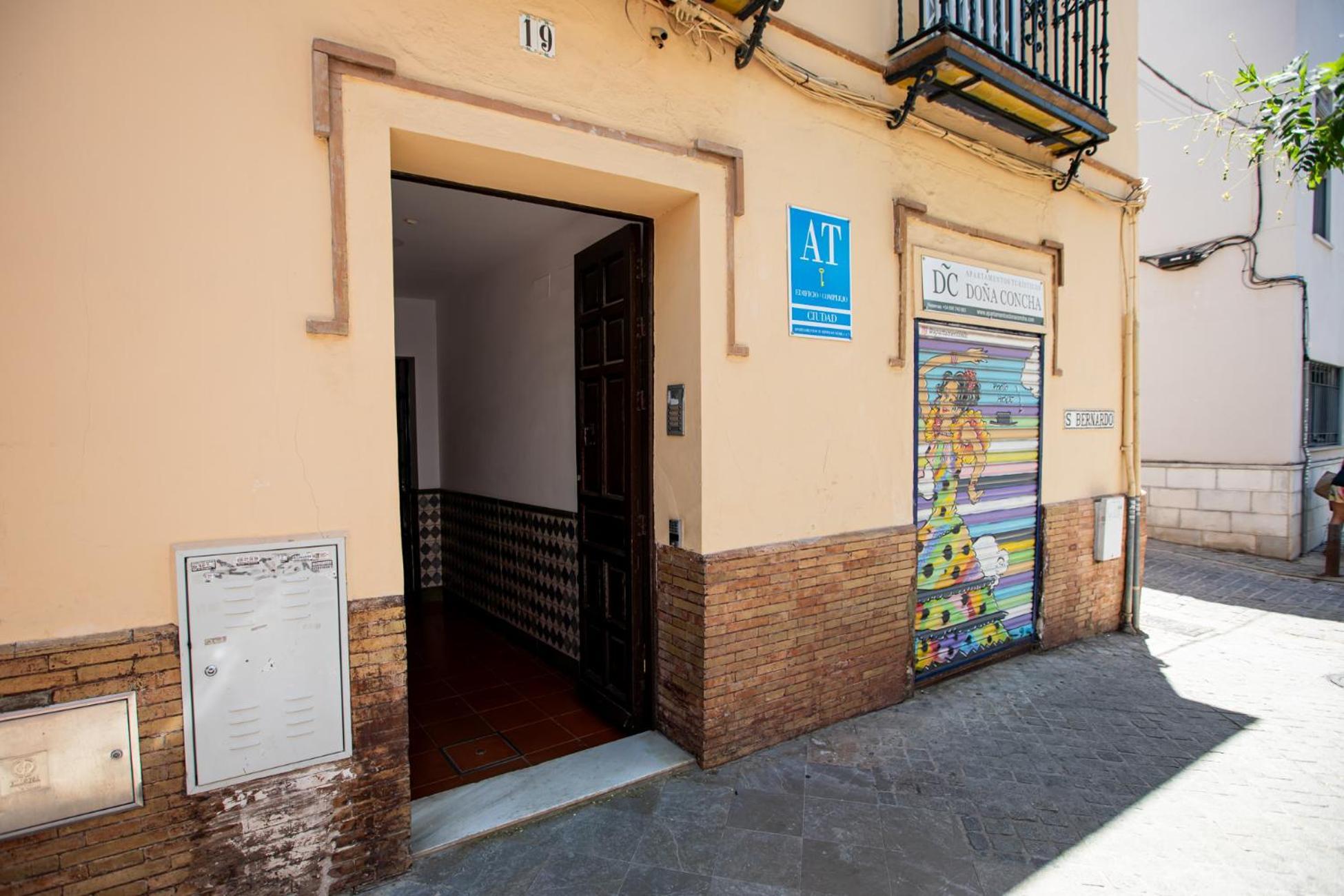 Apartamentos Dona Concha Sevilla Kültér fotó