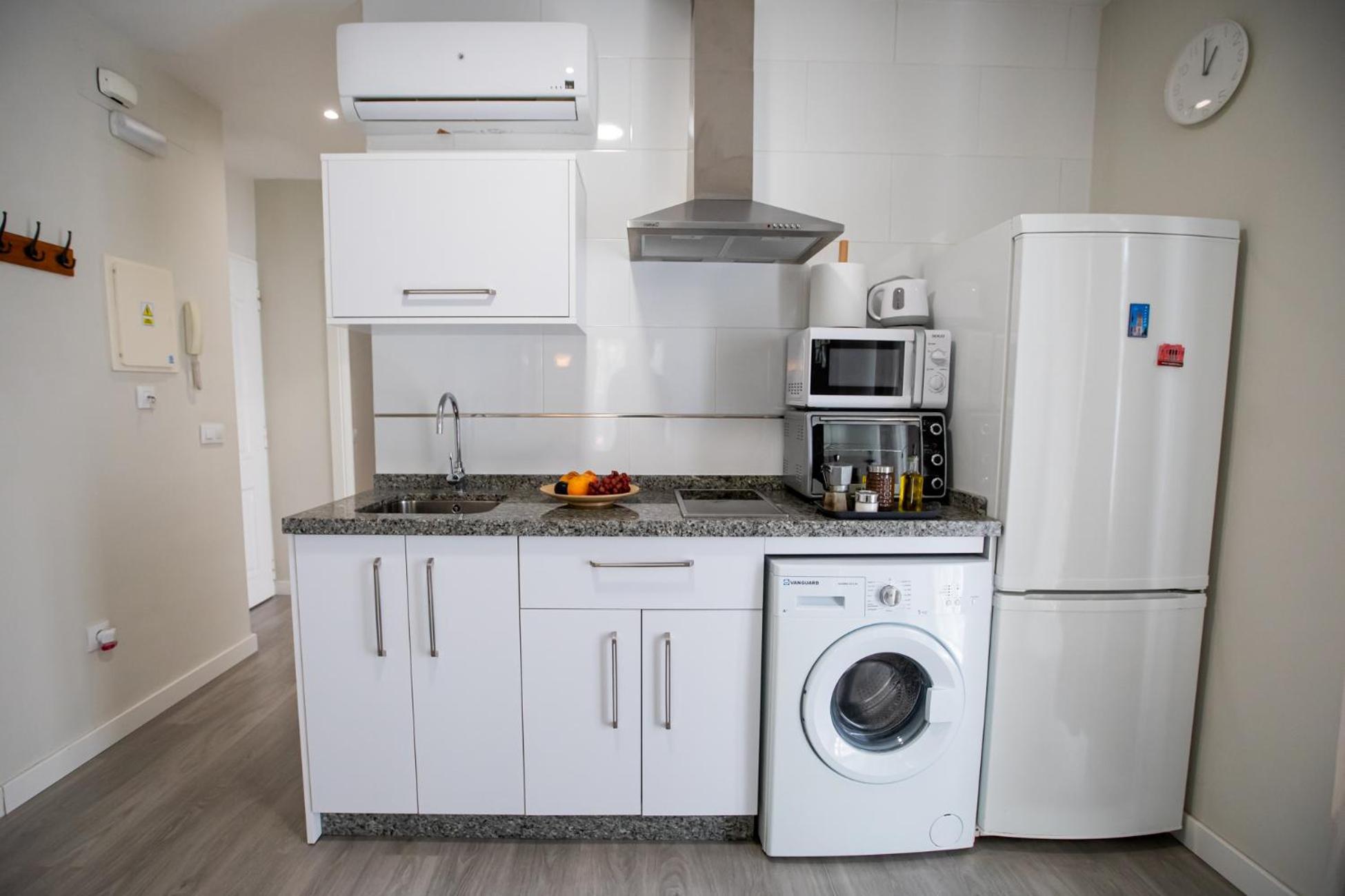 Apartamentos Dona Concha Sevilla Kültér fotó