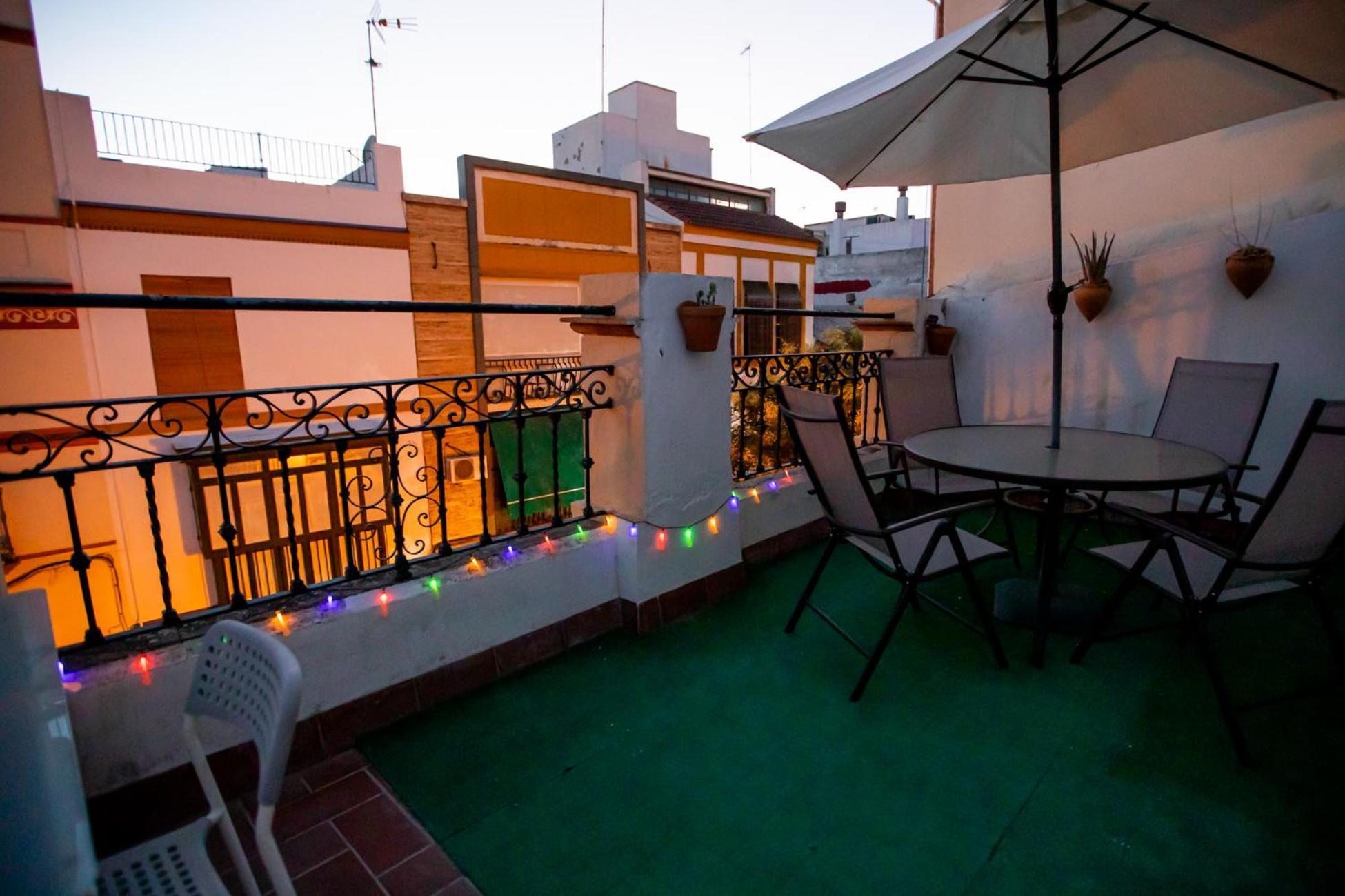 Apartamentos Dona Concha Sevilla Kültér fotó